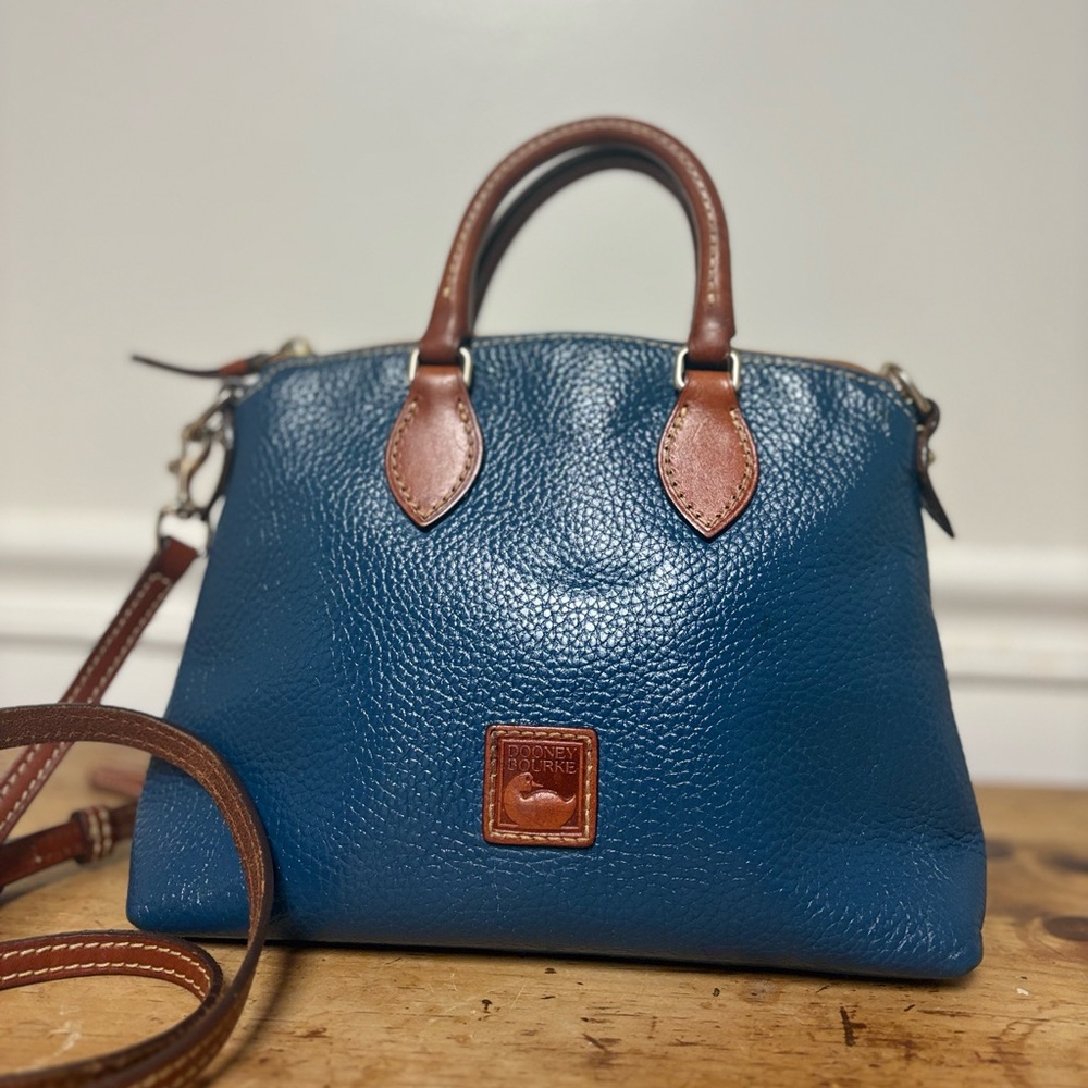 VINTAGE Dooney and Bourke blue pebble leather crossbody handbag - Picture 3 of 15